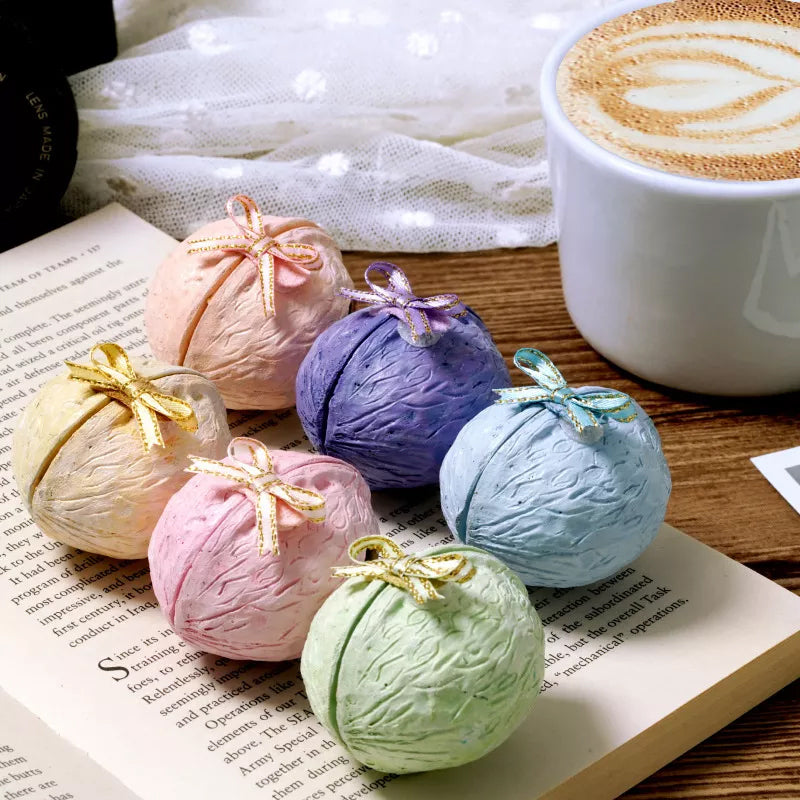 Modèle de maison en forme de noyer microscopique bricolage créatif