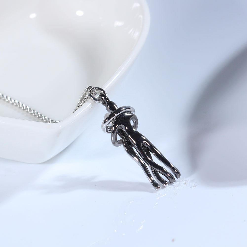 Collier d'Embrassement en Style Amour