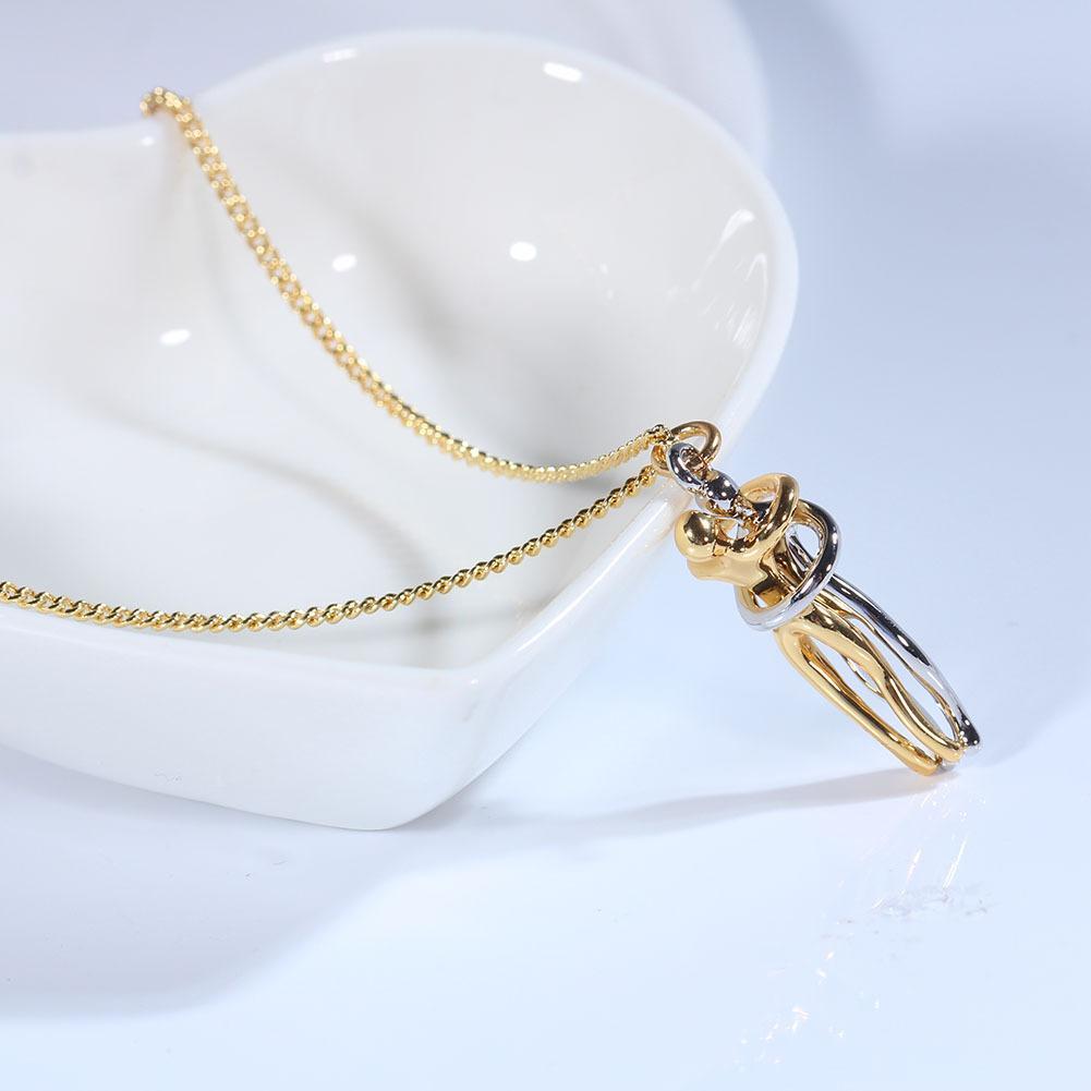 Collier d'Embrassement en Style Amour