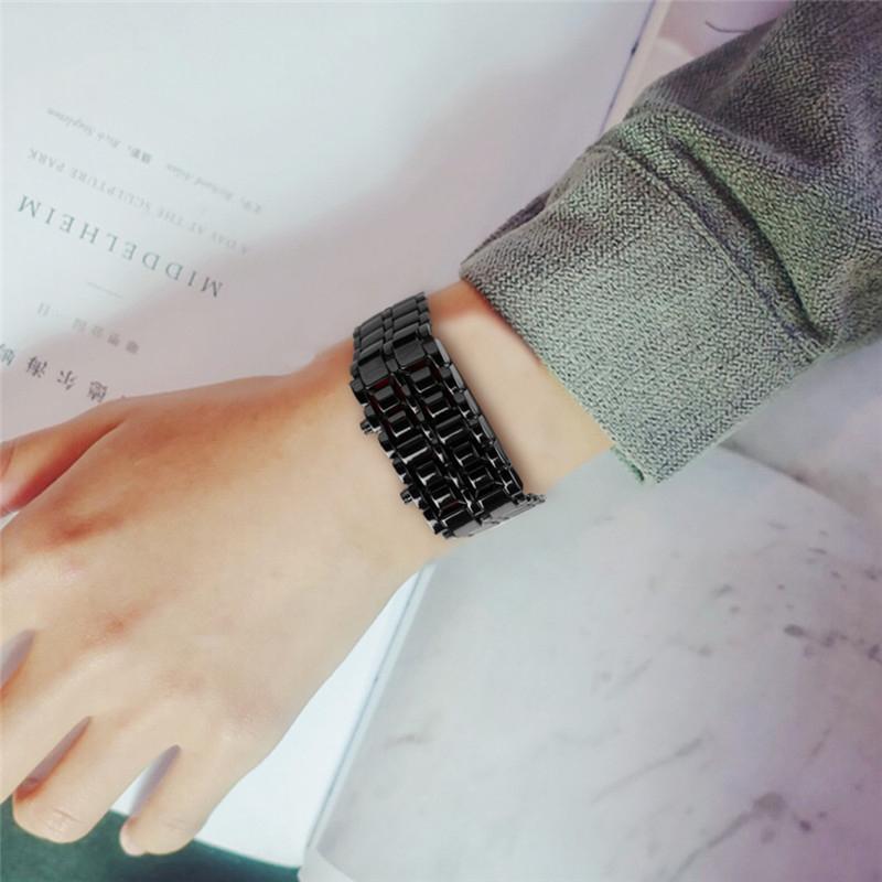 Montre-bracelet Numérique à LED en Acier Inoxydable Design Lave pour Hommes
