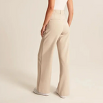 Pantalon confortable et ajusté à jambes larges