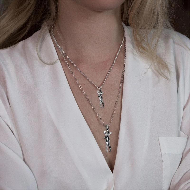 Collier d'Embrassement en Style Amour