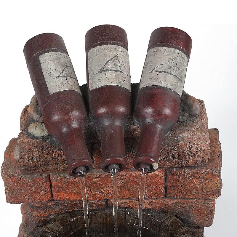 Fontaine Extérieure En Forme de Bouteille de Vin