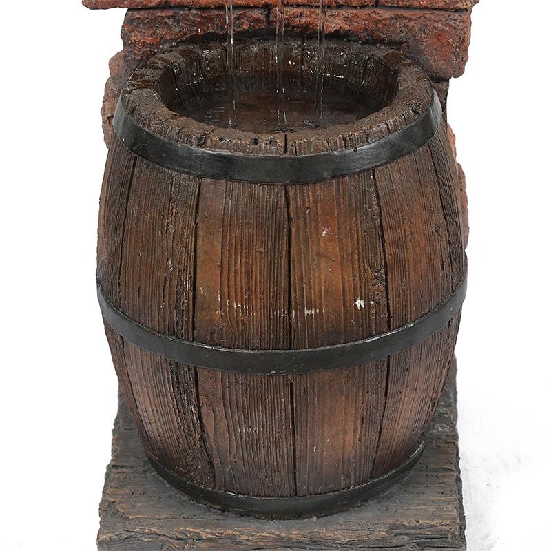 Fontaine Extérieure En Forme de Bouteille de Vin