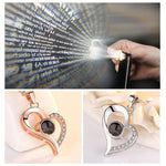 Collier coeur de projection d'amour (Je t'aime en 100 langues)